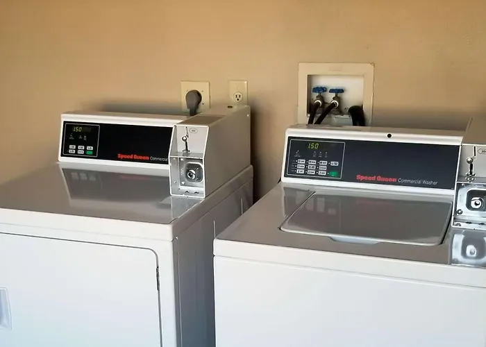 Comfort & Phoenix Sky Harbor Airport Hotel 3*